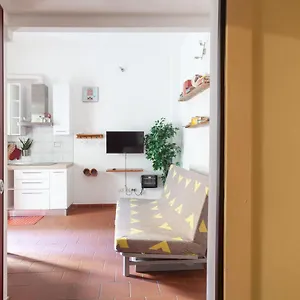 121 Prato (Prato)